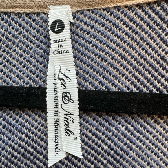 Leo & Nicole Beautiful Open Front Plaid Cardigan Size L - Picture 3 of 6